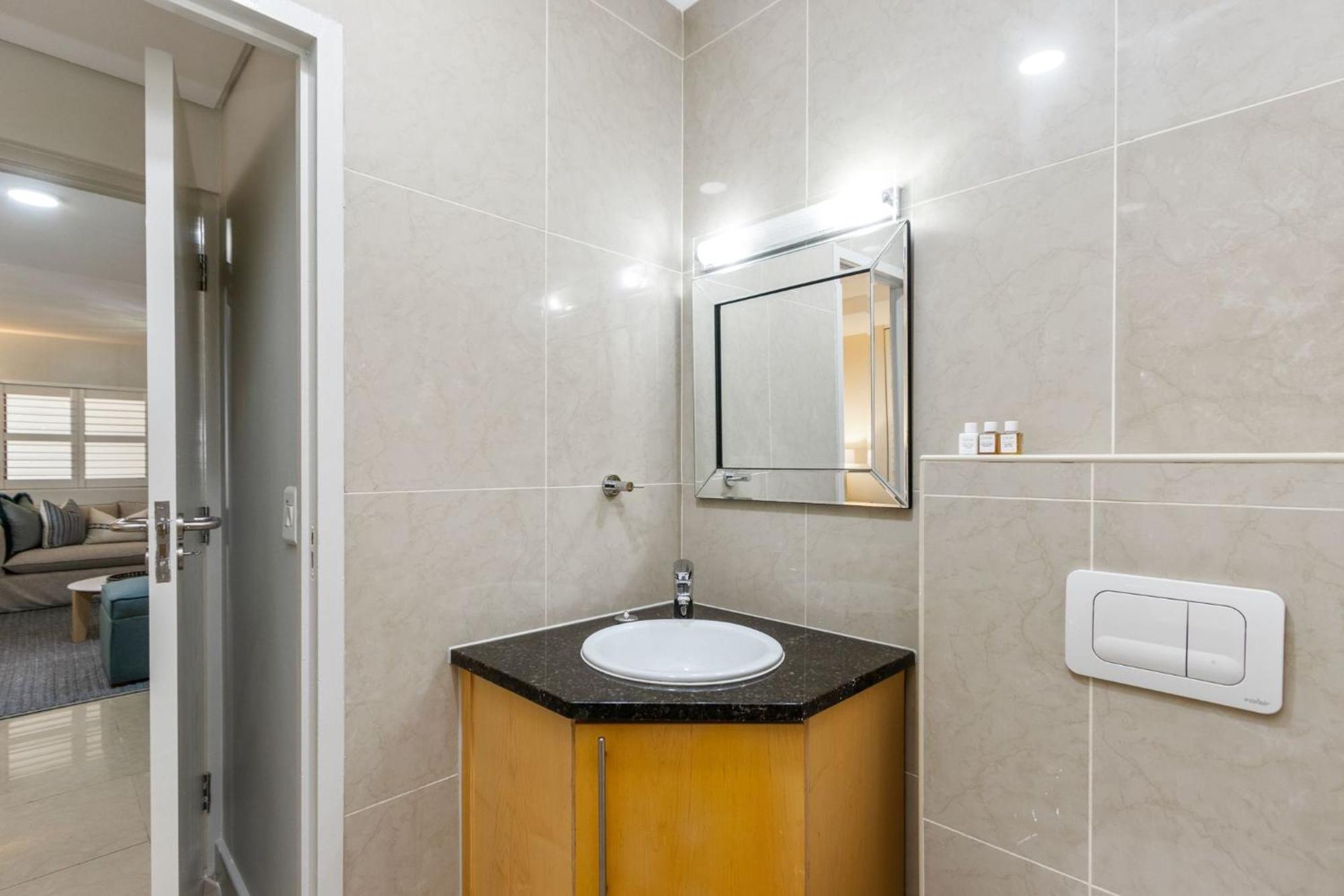 Hibernian Towers 503 By Host Agents * Cape Town