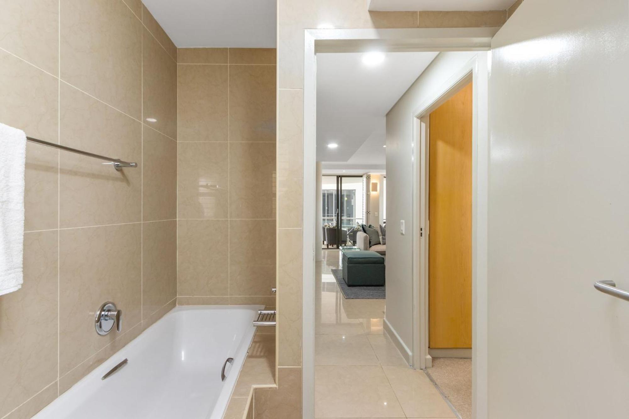 Hibernian Towers 503 By Host Agents