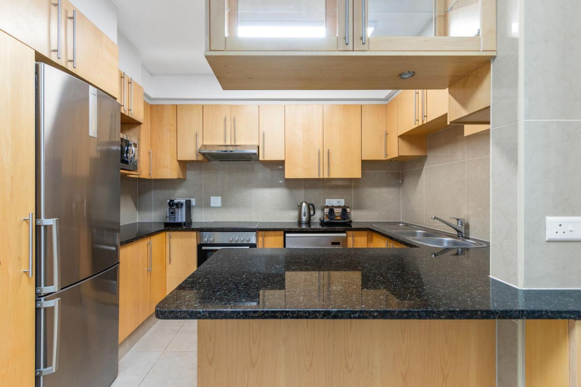 Apartment Hibernian Towers 503 By Host Agents *