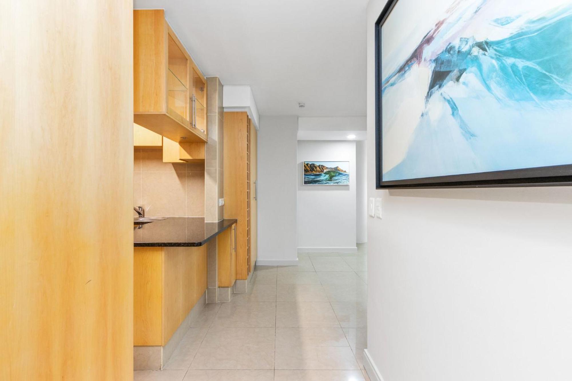 Hibernian Towers 503 By Host Agents